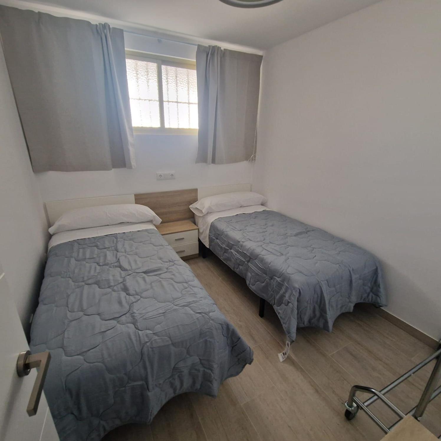 Golden Beach Apartament Бенидорм Экстерьер фото