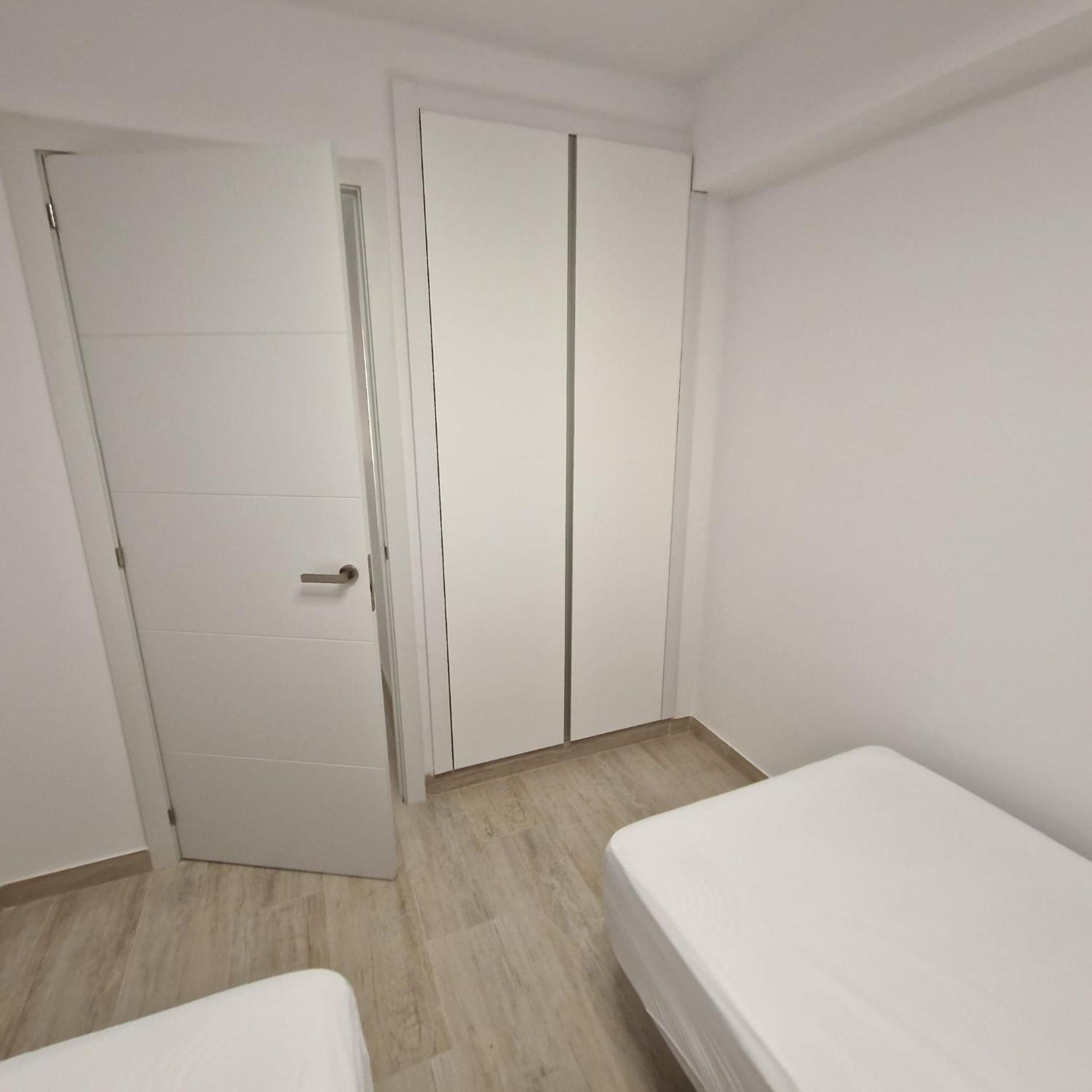 Golden Beach Apartament Бенидорм Экстерьер фото